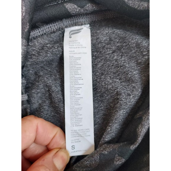 Fabletics Mid-Rise Gray Camouflage Powerhold Leggings W/Pockets Ladies Size S - Picture 3 of 9